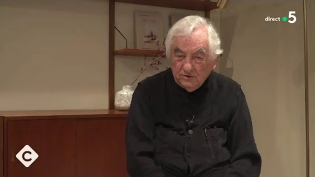 replay de Buren : des colonnes au carré - L’Oeil de Pierre - C à Vous -15/01/2024