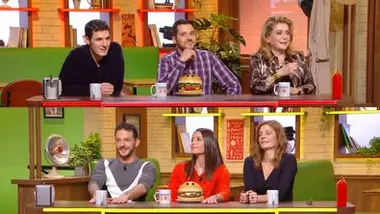 Burger Quiz avec Chiara Mastroianni, Vincent Lacoste, Vincent Dedienne et Catherine Deneuve