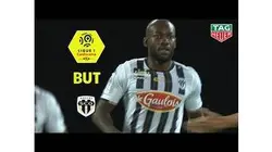But Stéphane BAHOKEN (20') / Dijon FCO - Angers SCO (1-3) (DFCO-SCO)/ 2018-19