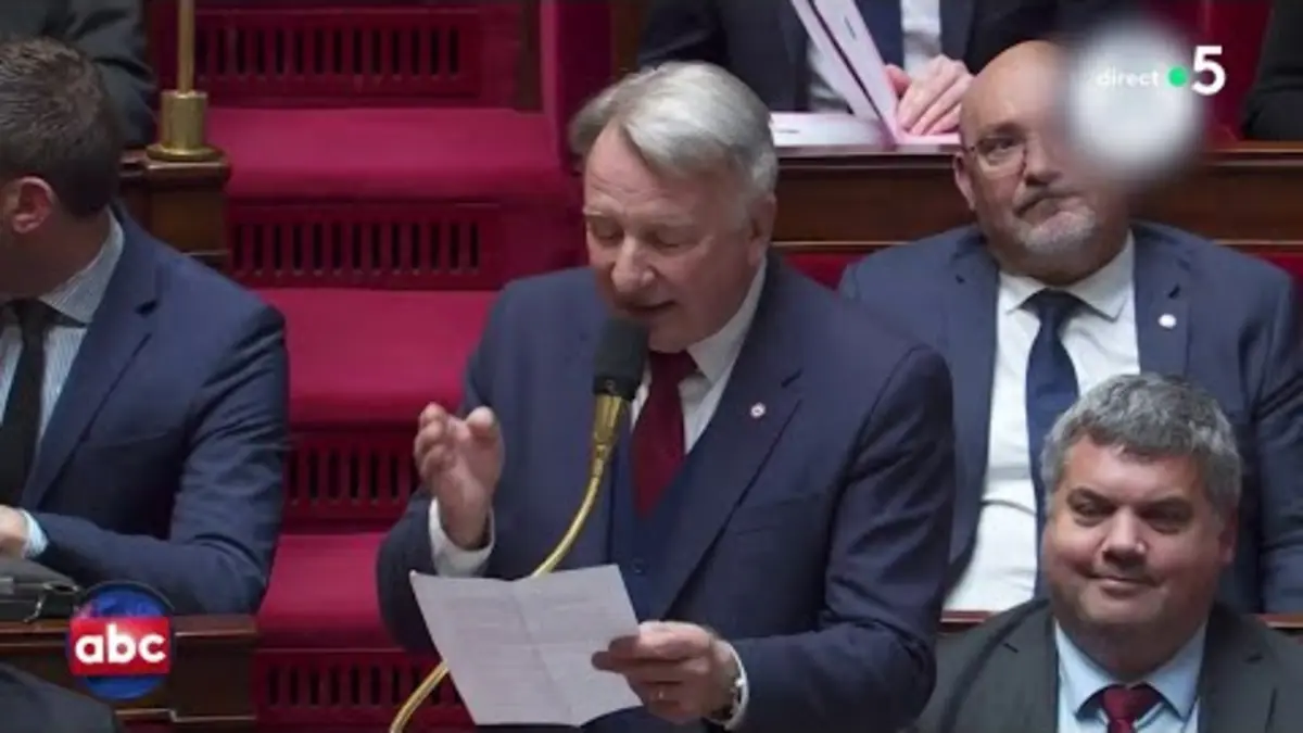 replay de C’est le retour des questions au Gouvernement… Et de la buvette ! - L’ABC - C à Vous - 30/04/2024