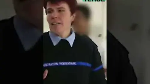 replay de C'est toujours difficle de gérer ça 👮‍♀️- Extrait de Gardez le sourire