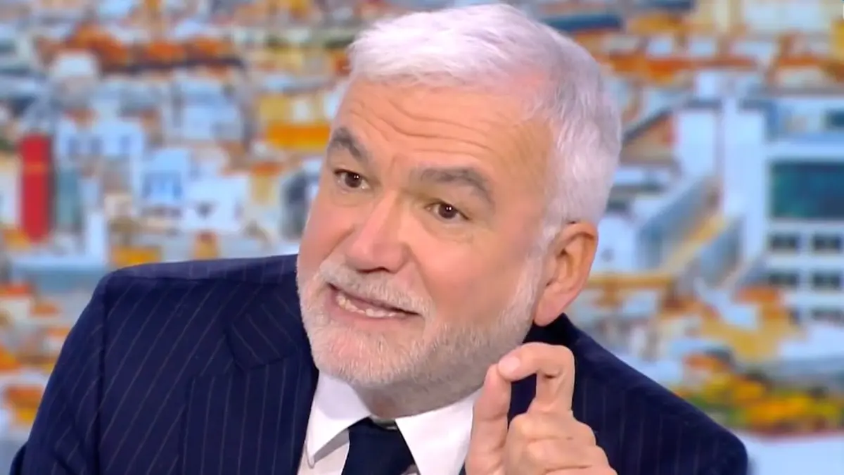 replay de "Ça dit tout de la droite Française, il s’en fiche" : Pascal Praud sur le conflit Retailleau-Juppé
