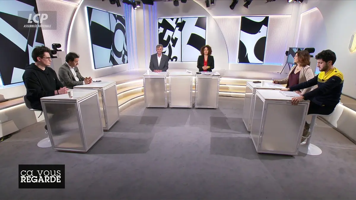 replay de Ça vous regarde - Amélie Oudéa-Castéra : dialogue impossible avec les professeurs ?