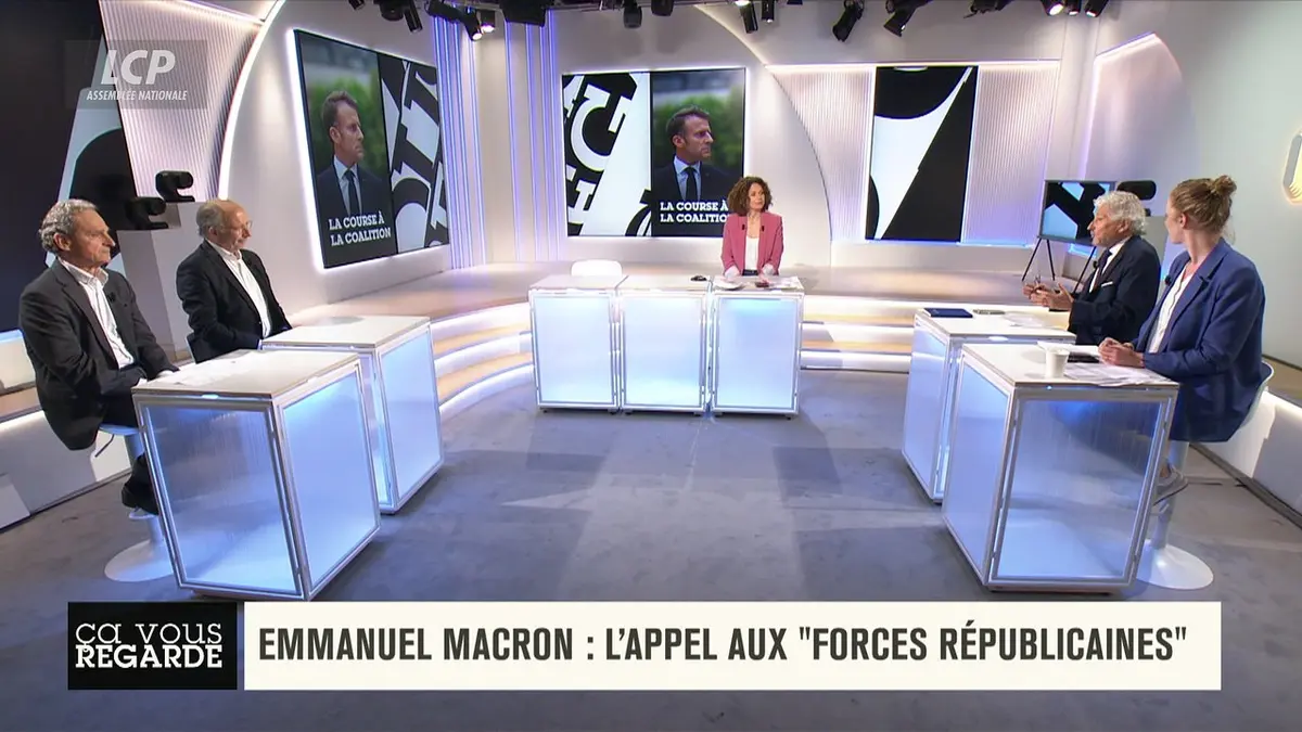 replay de Ça vous regarde - Emmanuel Macron : l'appel aux « forces républicaines »