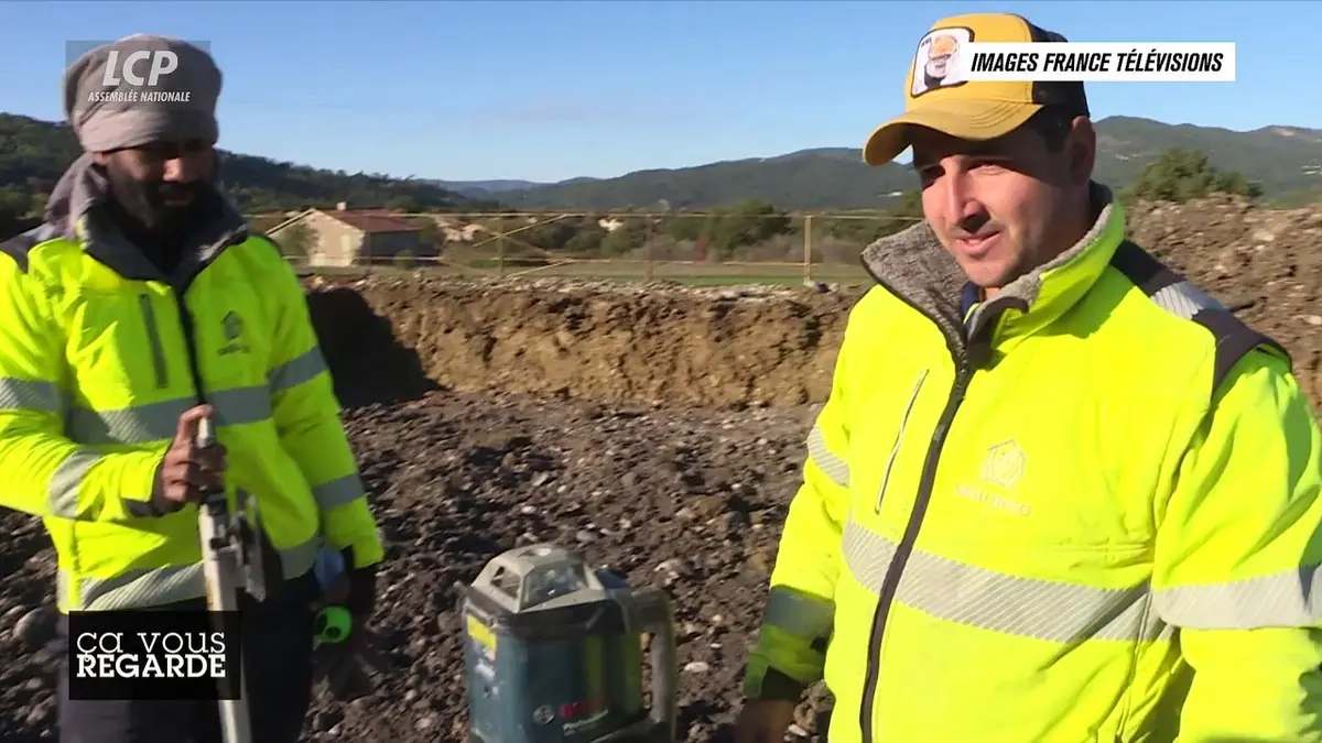 replay de Ça vous regarde - Emploi : la main d'oeuvre étrangère indispensable ?