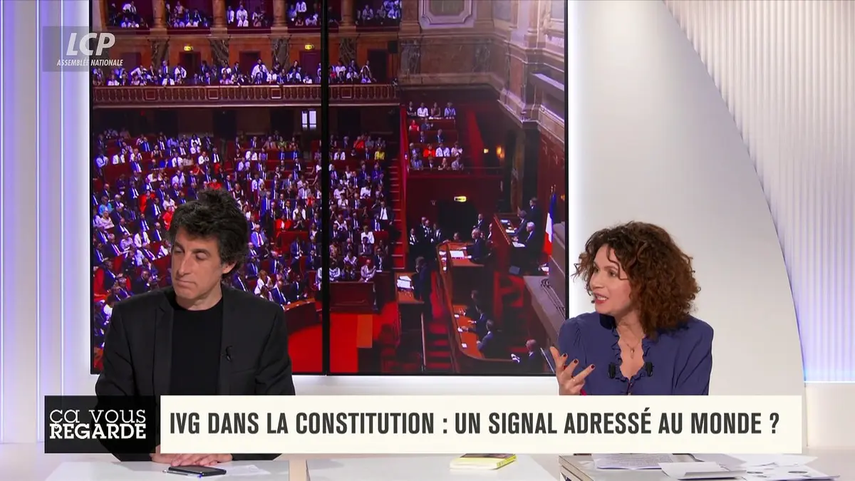 replay de Ça vous regarde - IVG dans la Constitution : un signal adressé au monde ?