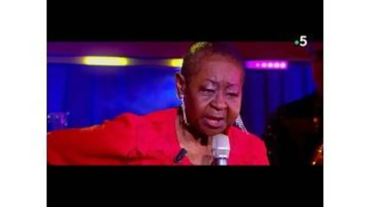 replay de Calypso Rose - "Calypso Blues" (live) - C à Vous - 28/05/2018