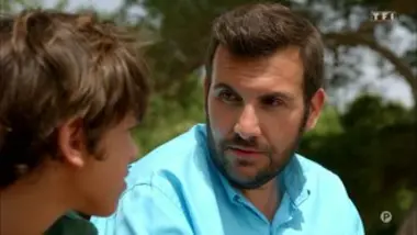 Camping paradis - S10 - E02 - Affaire de famille (Partie 2)