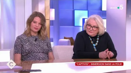 replay de Captives, immersion dans la folie - C à Vous - 16/01/2024