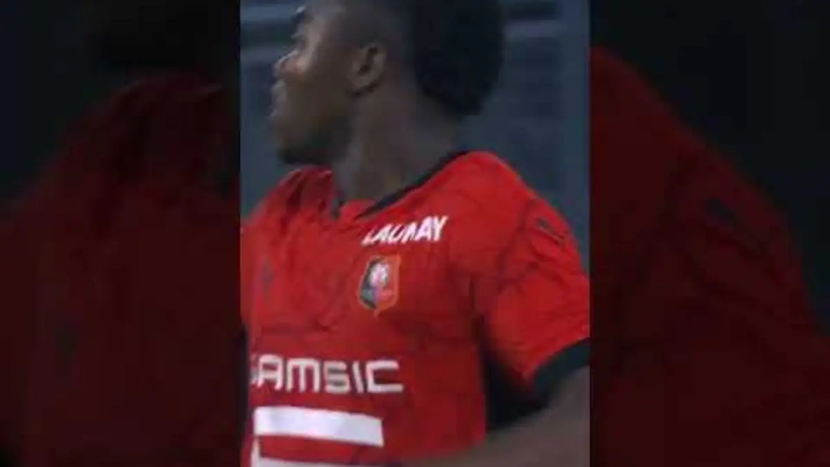 replay de Carlos Andrés Gómez ? #ligue1 #ligue1mcdonalds #colombia @StadeRennaisFCOfficiel