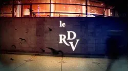 Certains costumes sont interdits pour Halloween - Le petit RDV du du 31/10 - CANAL+