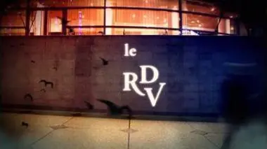 Certains costumes sont interdits pour Halloween - Le petit RDV du du 31/10 - CANAL+