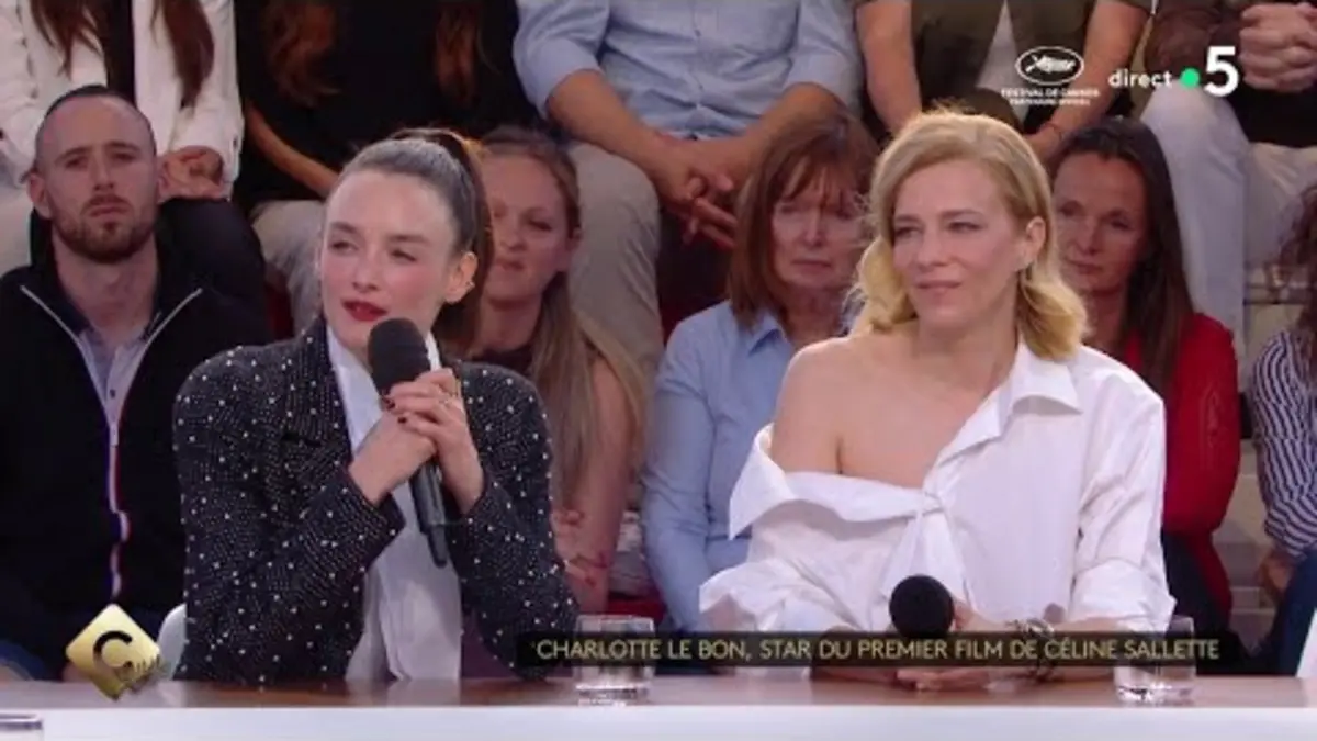 replay de Charlotte Le Bon, star du premier film de Céline Sallette - C à Vous - 24/05/2024