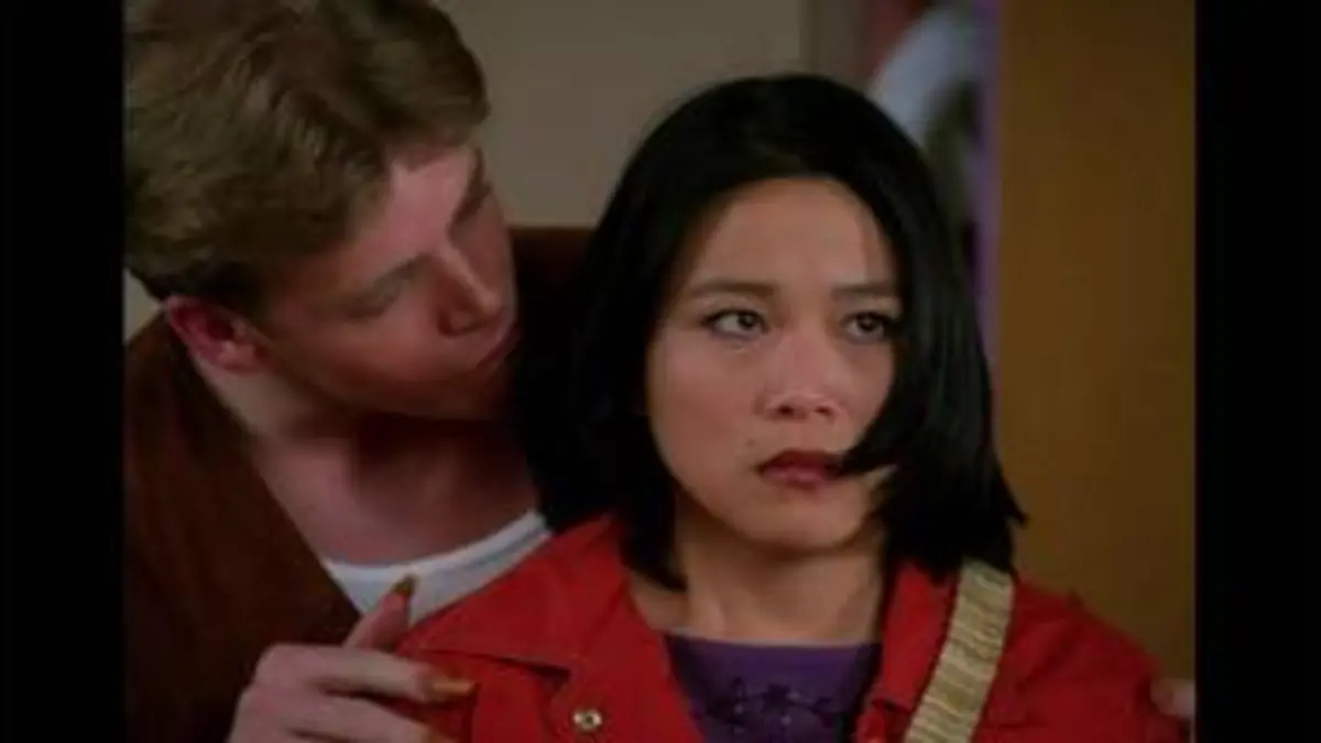 replay de Charmed : S2 E13 - Instinct animal