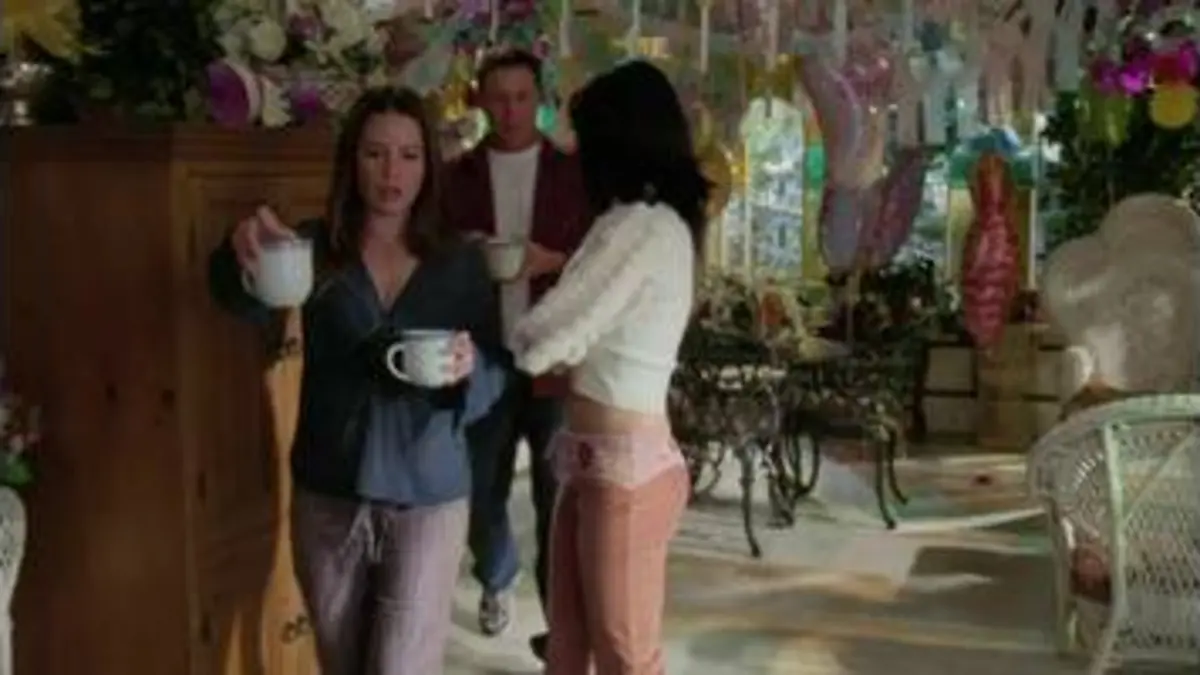 replay de Charmed : S5 E14 - Le marchand de sable