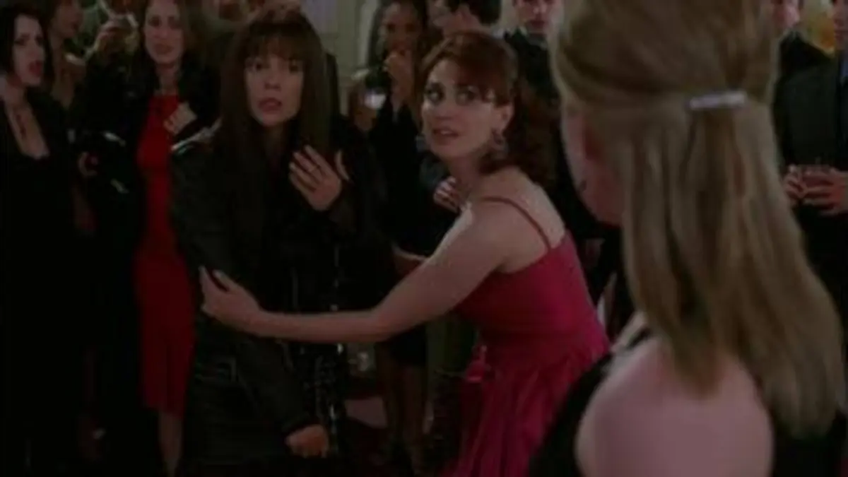 replay de Charmed : S6 E17 - La rebelle