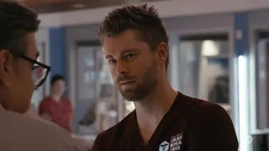 Chicago Med - S10 E20 - La grève des invisibles