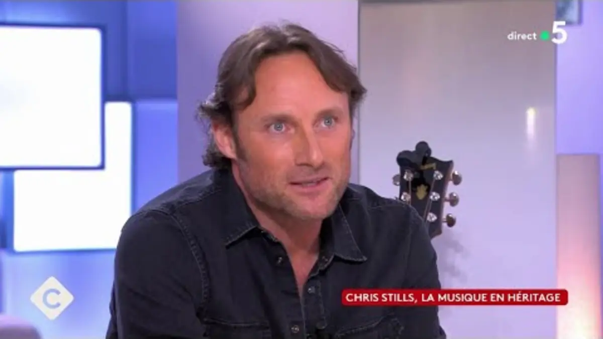 replay de Chris Stills, la musique en héritage - C à Vous - 18/04/2024