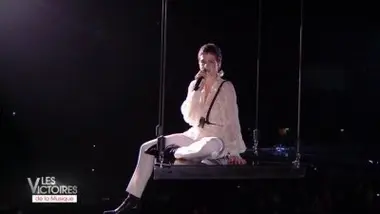 Christine and the Queens - La marcheuse / #Victoires2019