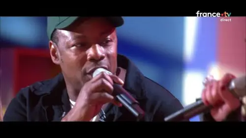 replay de « Comme Caroline », par Zaho et MC Solaar en live