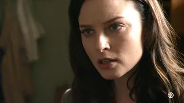 Continuum : S1 E9 - Du temps en famille