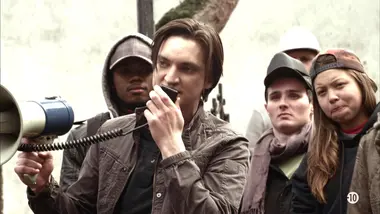 Continuum : S2 E10 - Seconde vague