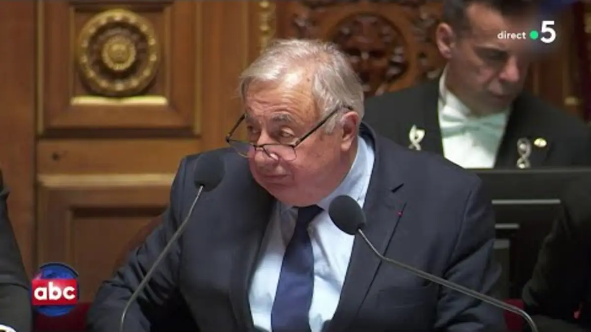 replay de Cupidon a frappé au Sénat - L’ABC de Bertrand Chameroy - C à Vous - 14/02/2025