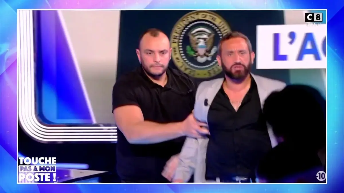 replay de Cyril Hanouna revient sur l’incident en plein direct : l'homme sort du silence