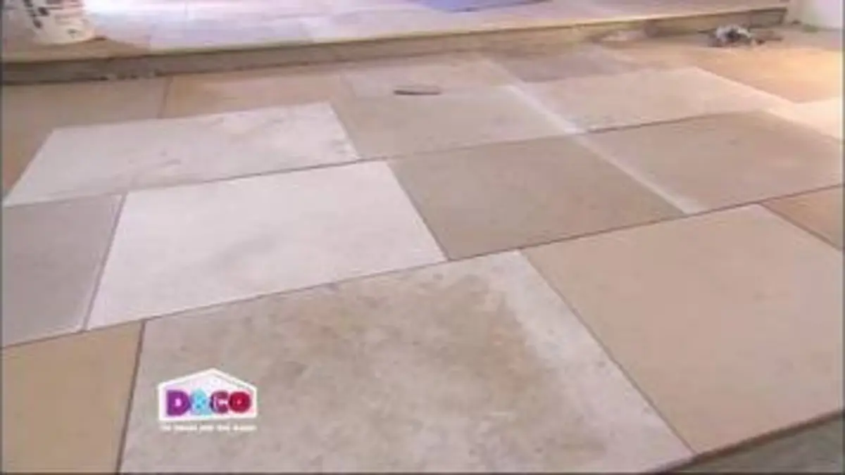 replay de D&CO : Comment sublimer un carrelage ancien ?