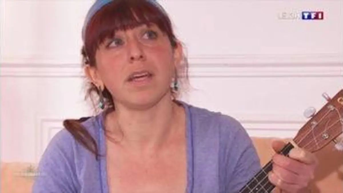 replay de Dahlia Dumont chante Piaf à sa fenêtre