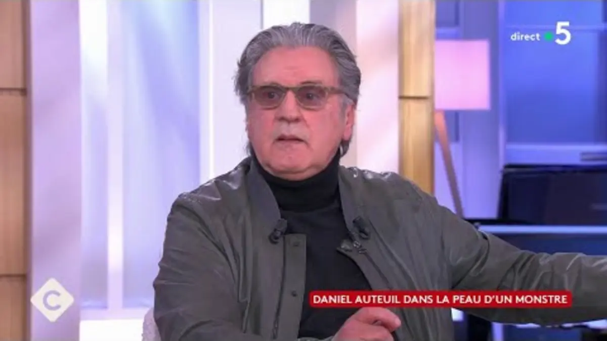replay de Daniel Auteuil, l’homme qui dit oui aux rôles de salauds - C à Vous - 09/01/2024