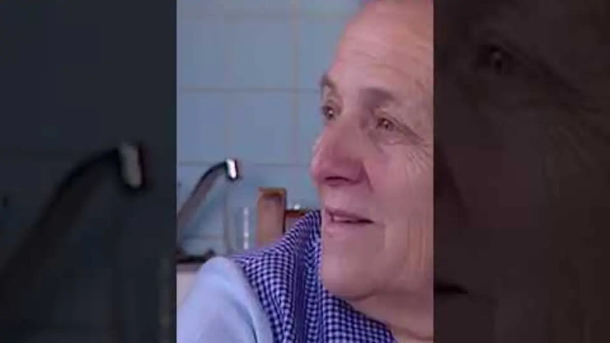 replay de Débat sur les funérailles ⚰ - Extrait de Ah la vie! Ah la mort!