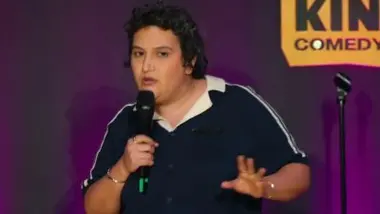 Dena - "Je suis lesbienne et iranienne"