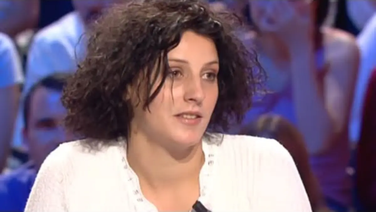 replay de Depuis un an il reste sourd à ses avances.. Une chance ce soir ?