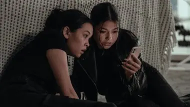 Des débuts compromis