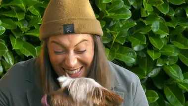 Dog house : un chien pour la vie : S3 E4 - Premier baiser