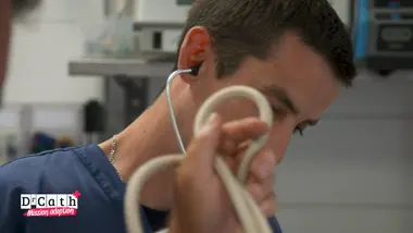 Dr Cath - Mission adoption : S4 E5