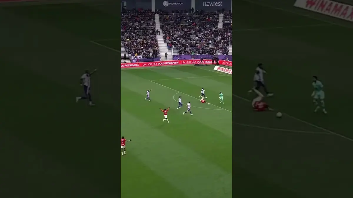 Easy 😎 Nabil Bentaleb 🇩🇿 #football #ligue1 #foot…