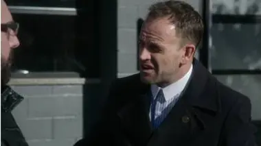 Elementary : S6 E12 - Los ladrones