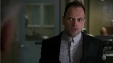 Elementary : S6 E16 - Irrésistible Skyler