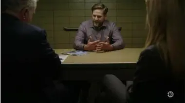 Elementary : S7 E9 - Le doux parfum de l'herbe