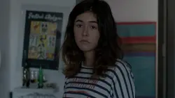 La stagiaire S01E04 Emanations