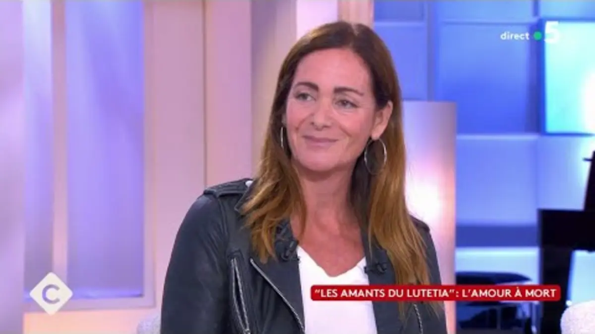 replay de Émilie Frèche, Lorànt Deutsch et Olivier Py - C à vous - 26/09/2023