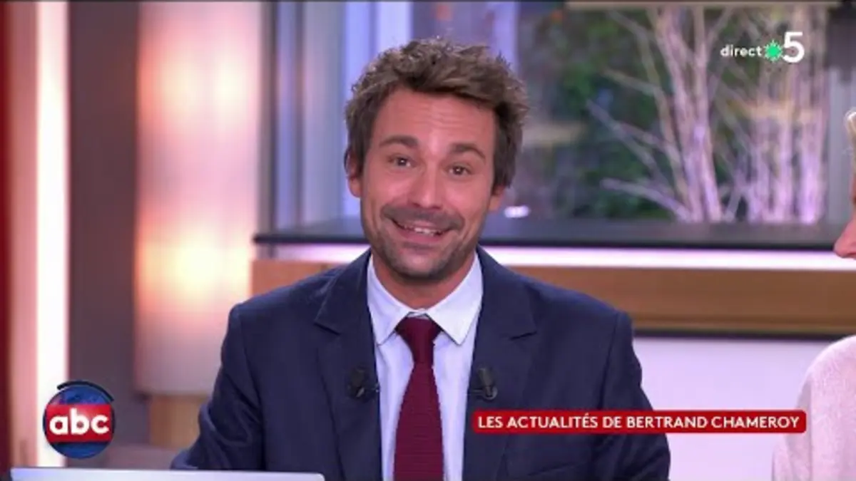 replay de Emmanuel Macron sponsorisé par Gilette en Pologne - ABC - C à Vous - 12/12/2024