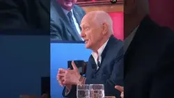 Emmanuel Macron, un "enfant-roi" selon François Hollande