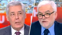 "Emmanuel Macron veut laisser un champ de ruines en France" (Henri Guaino)