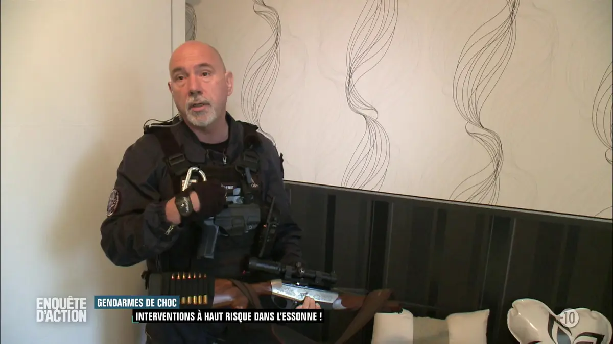 replay de Enquête d'action : Gendarmes de choc : interventions à haut risque dans l’Essonne !