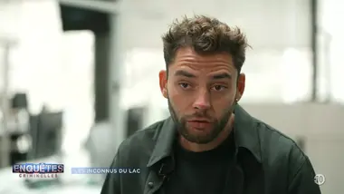Enquêtes criminelles : Un corbeau, un amant, et toute une famille qui disparaît à Noël ! (2/2)