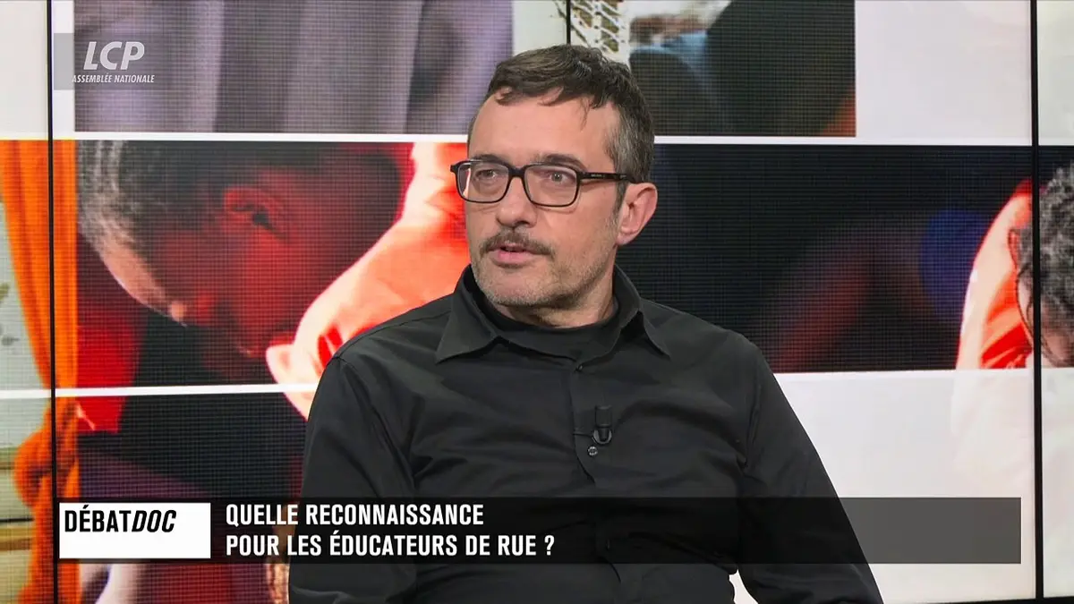 replay de Espace presse - DébatDoc : Quelle reconnaissance pour les éducateurs ?