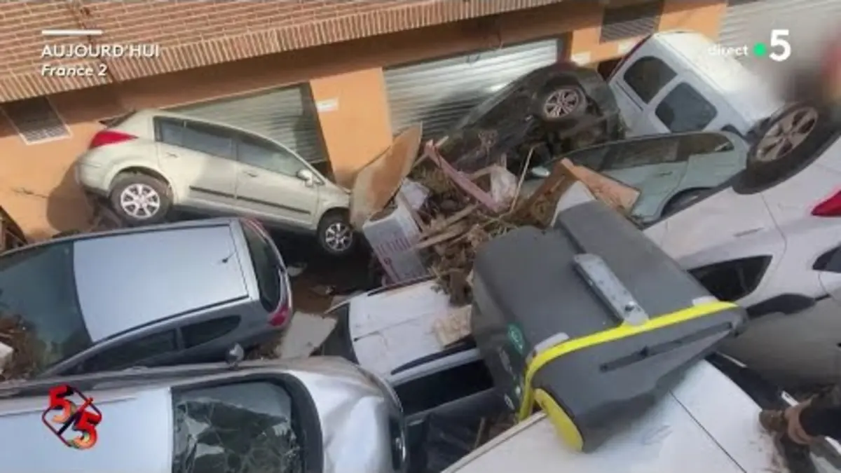replay de Espagne : les recherches de survivants se poursuivent - Le 5/5 - C à Vous - 11/01/2024